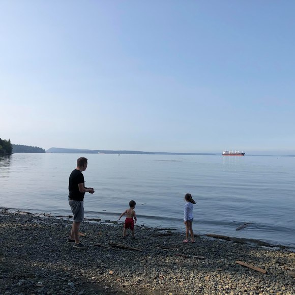 Meet your Posher, Celeste - Picture 1 of 1